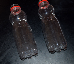 Box mit Reiverschluss aus Plastikflaschen basteln