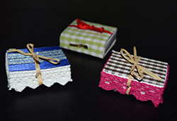 Mini-Geschenkverpackung aus Streichholzschachteln basteln