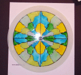 Uhr mit Glasmalfarbe basteln