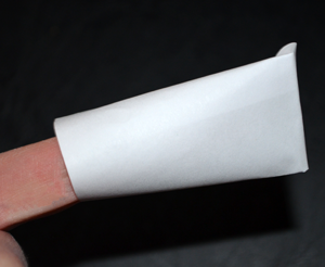Fingerpuppe Osterhase aus Papier basteln