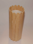 Stifthalter aus Holzstäbchen basteln