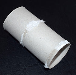 Mumie aus Papprollen basteln