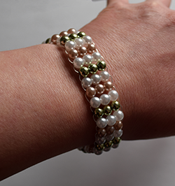 Armband aus Perlen basteln