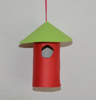Vogelhaus aus Papprollen basteln