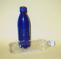 Osternest aus einer Plastikflasche