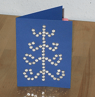 Weihnachtskarte mit Pailletten basteln
