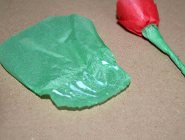 Rosen aus Seidenpapier basteln